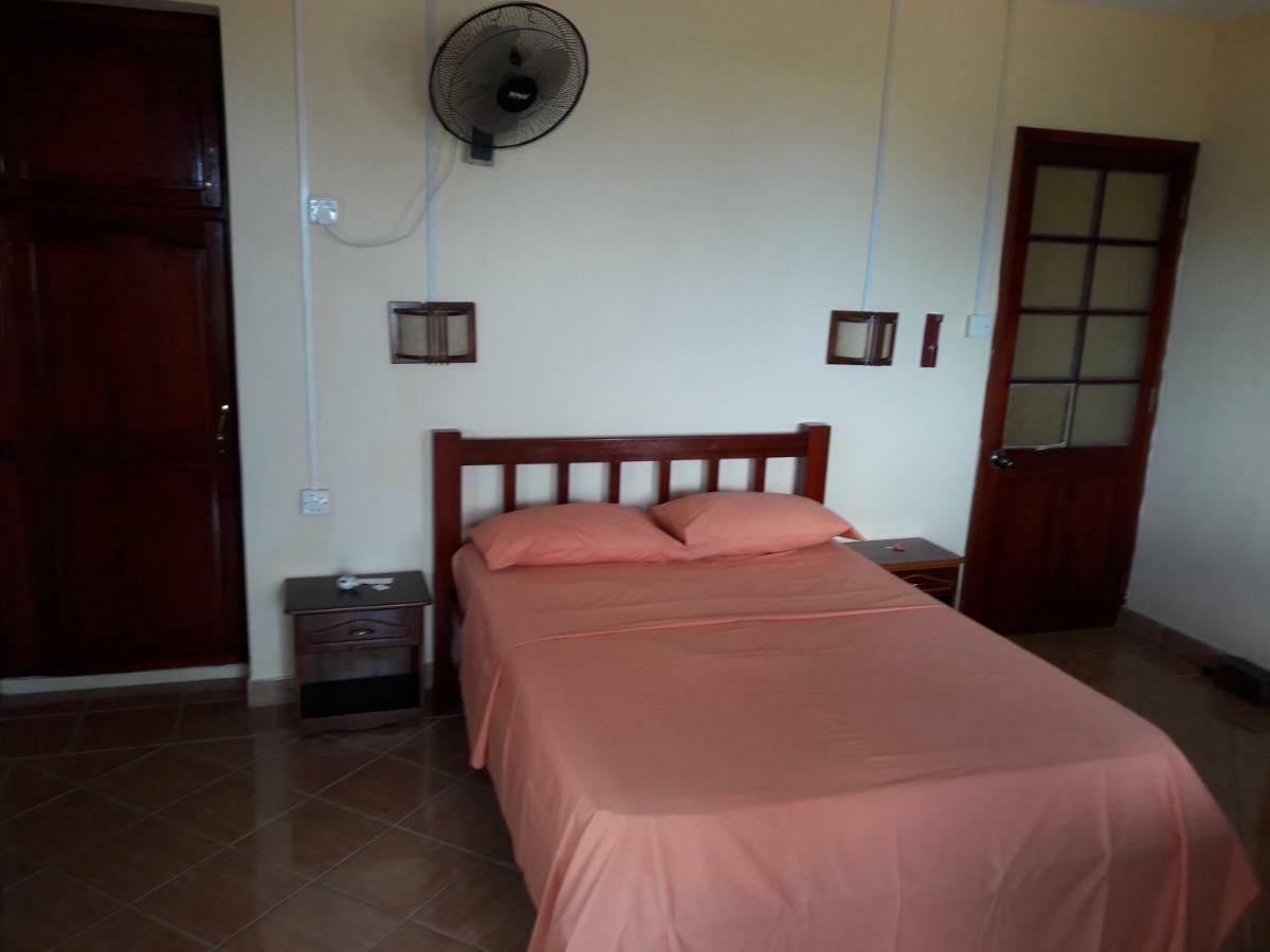 Le Tropical Chez Jeannette Bed & Breakfast Saint Gabriel Exterior photo